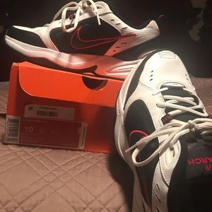 Mens Nike Monarch IV